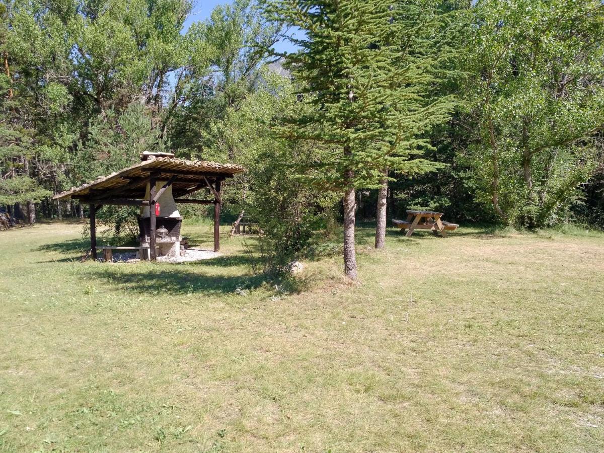 Camping Du Villard Thorame-Basse Exterior photo
