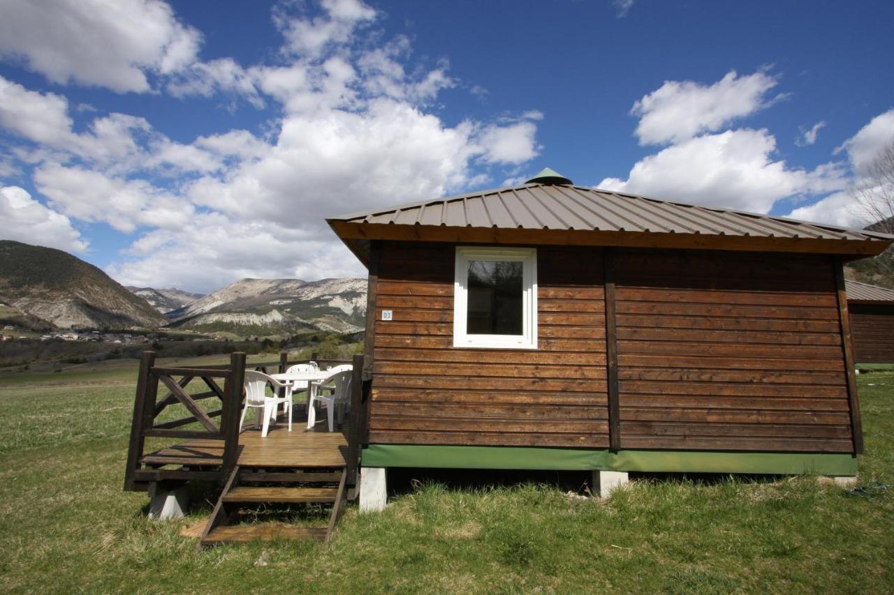 Camping Du Villard Thorame-Basse Exterior photo